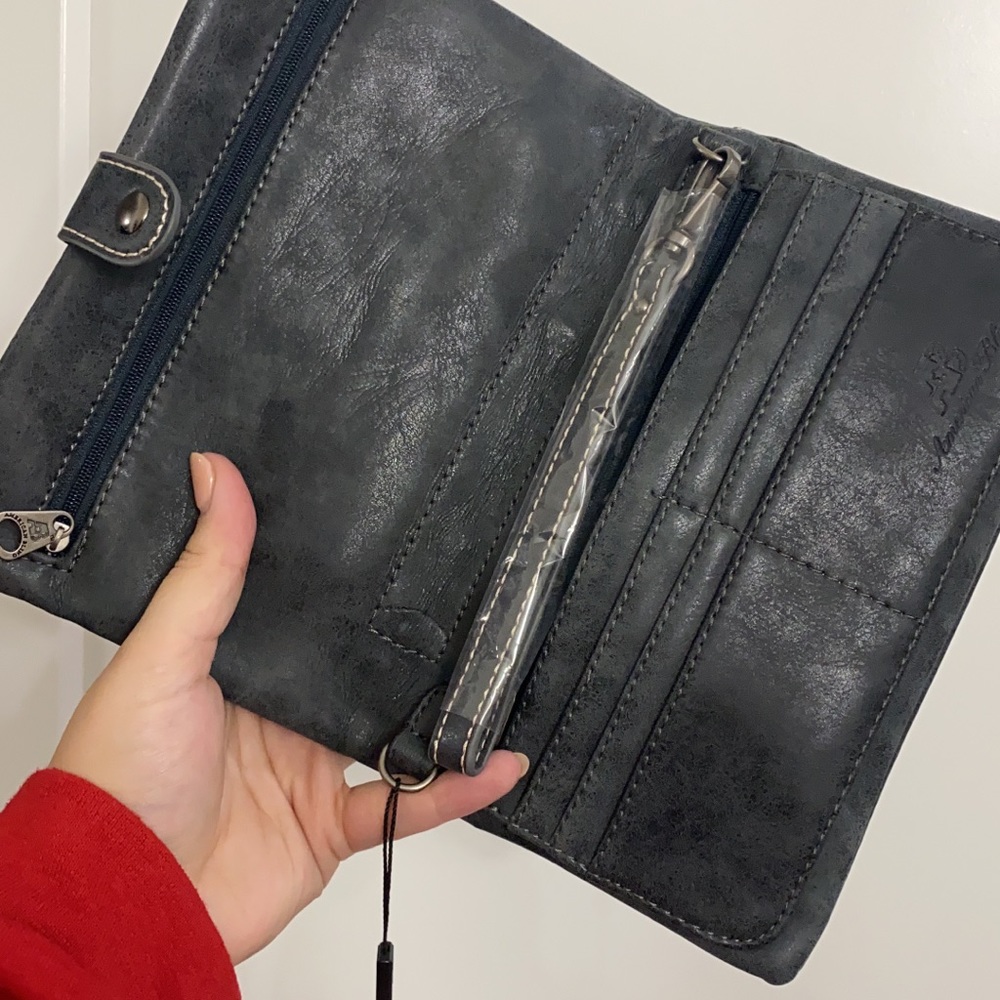 Large Clutch Wallets - Picture 2 of 3